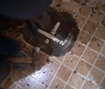 东莞卫生间漏水维修公司为您分享下卫生间渗水如何处理及注意事项